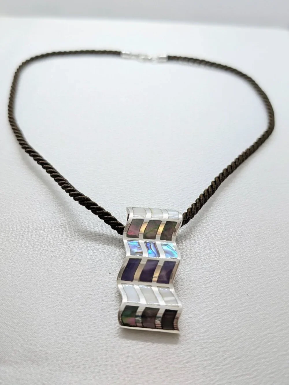 HOST PICK!! NEW Mother of Pearl and Abalone Geometric Pendant Necklace - Picture 3 of 8